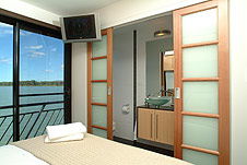 Whitewater Houseboat - Port Augusta Accommodation 1