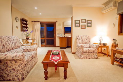 Camden Hillview - Port Augusta Accommodation 3