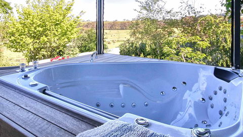 A Way To Relax At Welcome Springs Country Stays - Port Augusta Accommodation 0