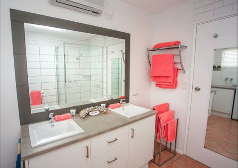 Arlingtons Accommodation - Port Augusta Accommodation 2