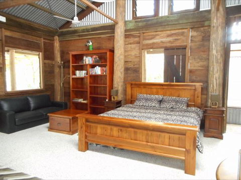 Byfield Cabins On Waterpark Creek - Port Augusta Accommodation 1