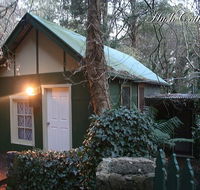 Lotus Lodges Hush Cottage  Charmed Cabin - Port Augusta Accommodation