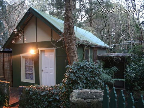 Lotus Lodges: Hush Cottage & Charmed Cabin - Port Augusta Accommodation 0