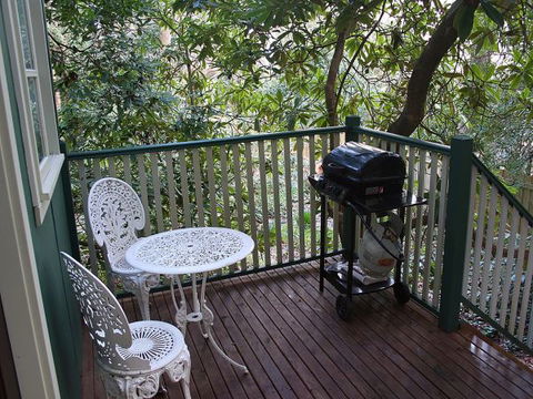 Lotus Lodges: Hush Cottage & Charmed Cabin - Port Augusta Accommodation 5