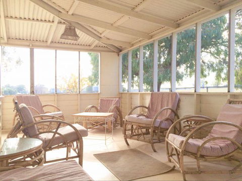 Lochinver Farm Homestead And Cottages - Port Augusta Accommodation 7