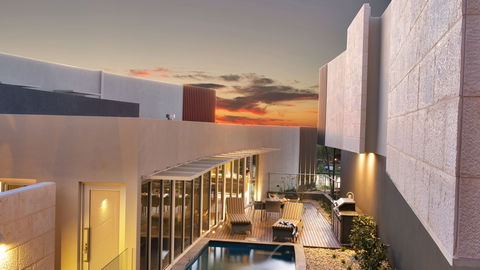 The Frames - Luxury Riverland Accommodation - Port Augusta Accommodation 0