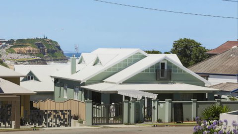 Merewether Beach House B And B - Port Augusta Accommodation 0