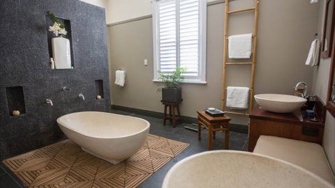 Merewether Beach House B And B - Port Augusta Accommodation 2