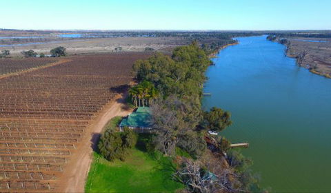 Mundic Waterfront Cottages - Port Augusta Accommodation 0