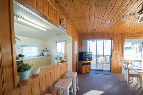 Mundic Waterfront Cottages - Port Augusta Accommodation 4