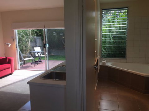 Springtide Studio Apartments - Port Augusta Accommodation 6
