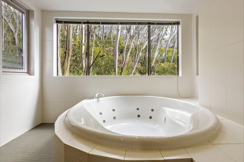 Altezza 1570 By Alpine Boutique Apartments - Port Augusta Accommodation 4