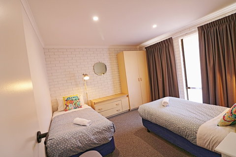 Aquarius Merimbula - Port Augusta Accommodation 4