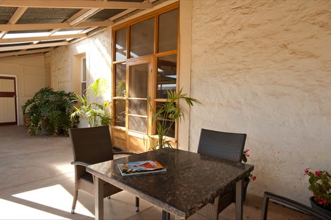Black Jack Get-A-Way - Nana's Home - Port Augusta Accommodation 0
