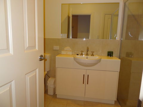 Hahndorf Oak Tree Cottages - Port Augusta Accommodation 9