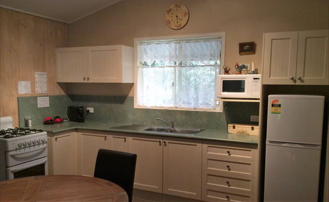 Maleny Country Cottages - Port Augusta Accommodation 5