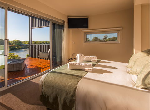 The Frames - Luxury Riverland Accommodation - Port Augusta Accommodation 2