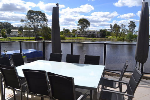 Cypress Townhouse - Port Augusta Accommodation 0