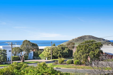 Highview - Panormaic Views Across Encounter Bay - Port Augusta Accommodation 0