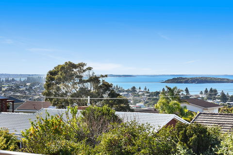 Highview - Panormaic Views Across Encounter Bay - Port Augusta Accommodation 1
