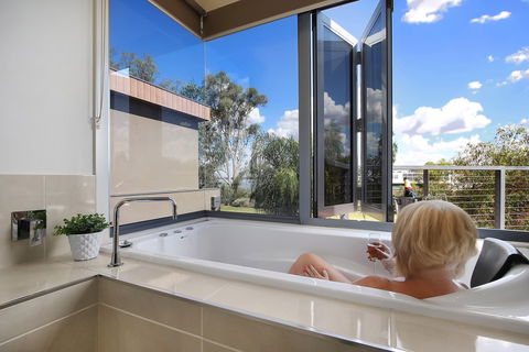 Mulwala Townhouse Two - Port Augusta Accommodation 0
