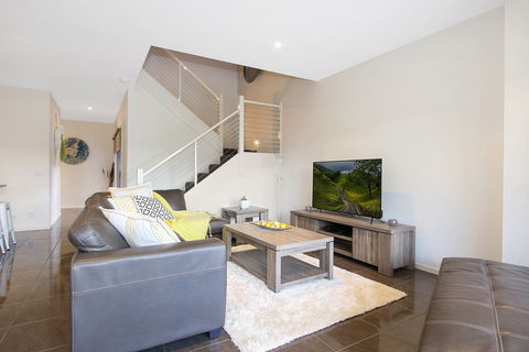 Mulwala Townhouse Two - Port Augusta Accommodation 8