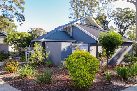 Shearwater Deluxe Villa - Port Augusta Accommodation 0