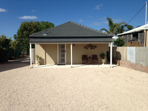 The Porthole - Port Augusta Accommodation 0