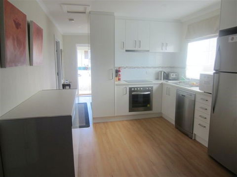 The Porthole - Port Augusta Accommodation 1