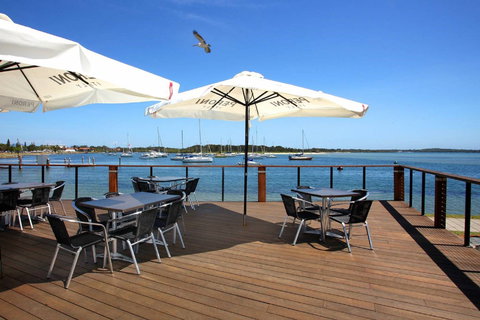 Waters Edge Port Macquarie - Port Augusta Accommodation 0
