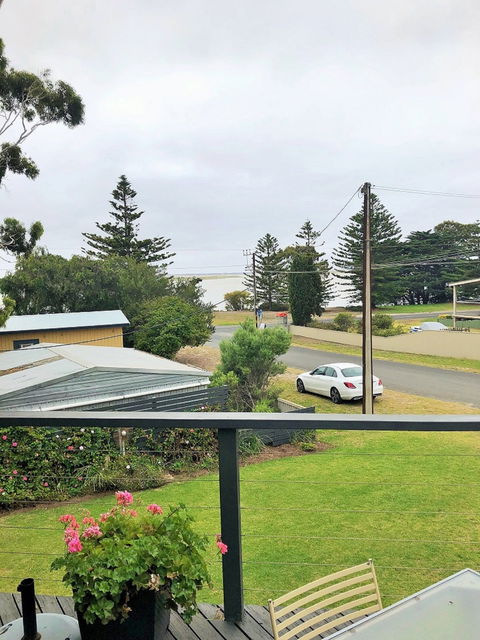 3 Madsen - Port Augusta Accommodation 0