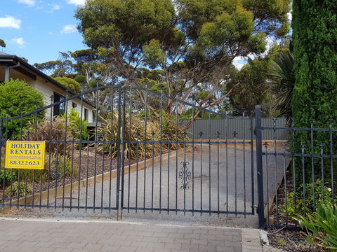 Adonis Dream - Port Augusta Accommodation 1