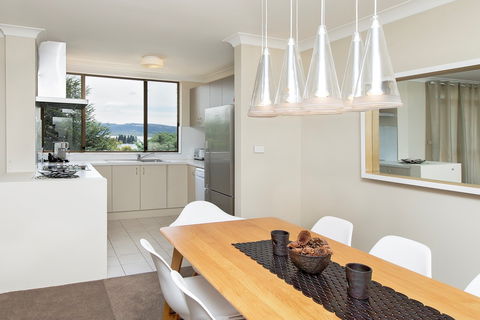 Avalanche 6 - Port Augusta Accommodation 2