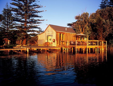Boathouse - Birks Harbour - Port Augusta Accommodation 1