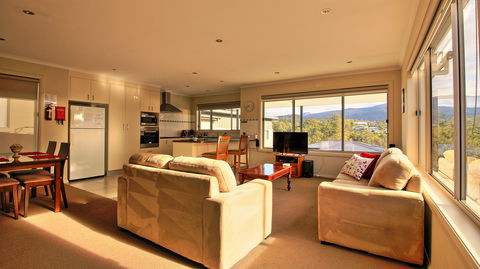 Hobart Villa On Moir - Port Augusta Accommodation 2