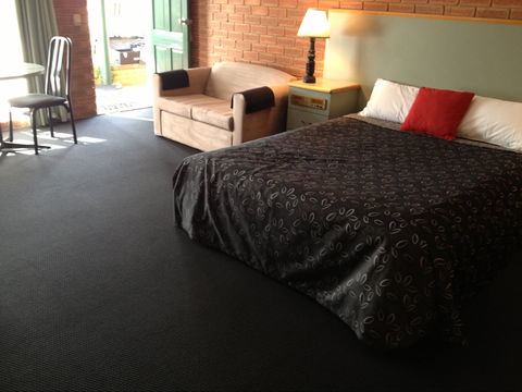Paradise Palms Motel Mulwala - Port Augusta Accommodation 1