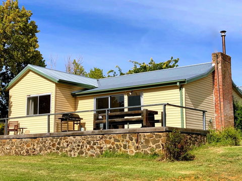 Adelong Valley Farm Stays - Moorallie Cottage - Port Augusta Accommodation 1