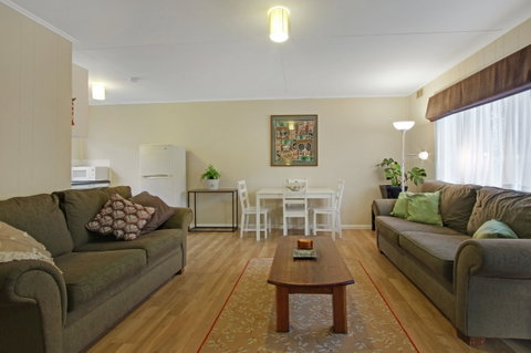 Akora Flats - Port Augusta Accommodation 0