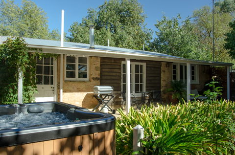 Ford Cottage Bed & Breakfast - Port Augusta Accommodation 0