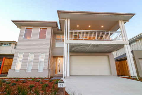 Illaroo At Catherine Hill Bay - Port Augusta Accommodation 0