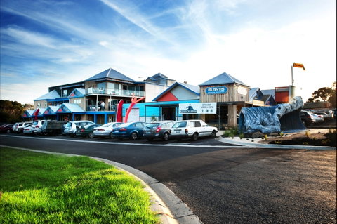 The Island Accommodation - Phillip Island YHA - Port Augusta Accommodation 0