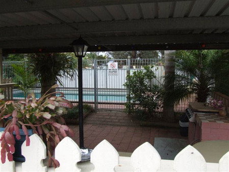 Avalon Holiday Units - Port Augusta Accommodation 1