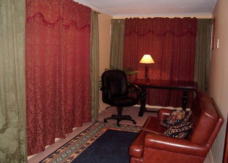 Golden Hearth Cottages - Port Augusta Accommodation 3