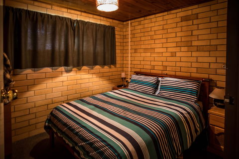 80 Page Drive Blanchetown -River Shack Rentals - Port Augusta Accommodation 1