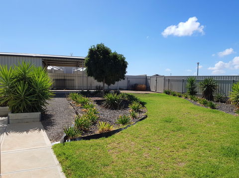 Agape Holiday Home - Port Augusta Accommodation 1