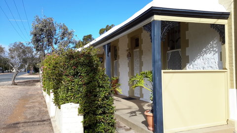 Bev's Retreat Bed And Breakfast - Port Augusta Accommodation 0