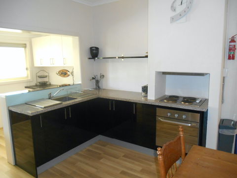 Blue Line Retreat Unit 1 - Port Augusta Accommodation 2