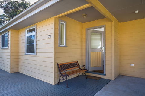 Breeze In Mollymook Beach - Port Augusta Accommodation 1
