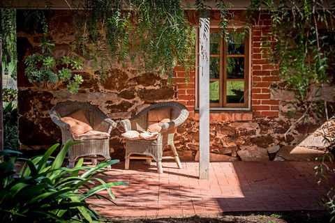 Lucy's House - Port Augusta Accommodation 0