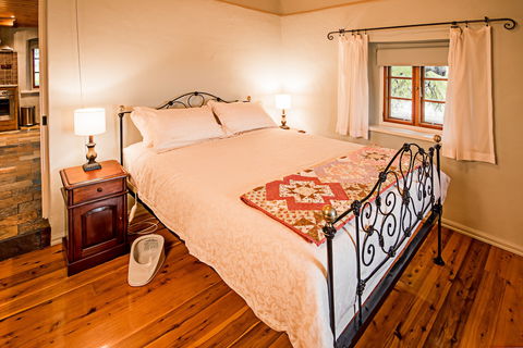 Lucy's House - Port Augusta Accommodation 2
